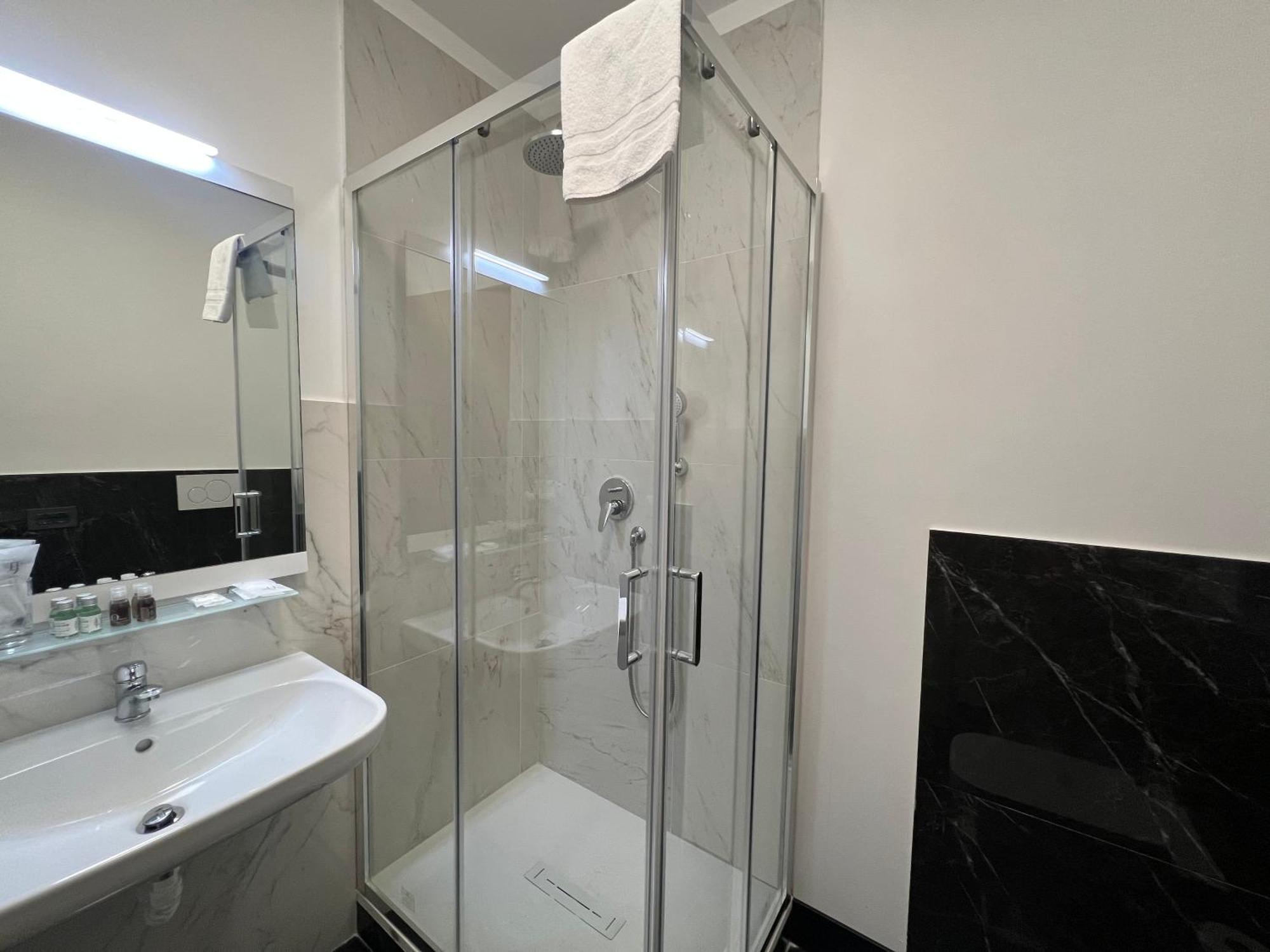 Bq House Colosseo Luxury Rooms Rome Bagian luar foto