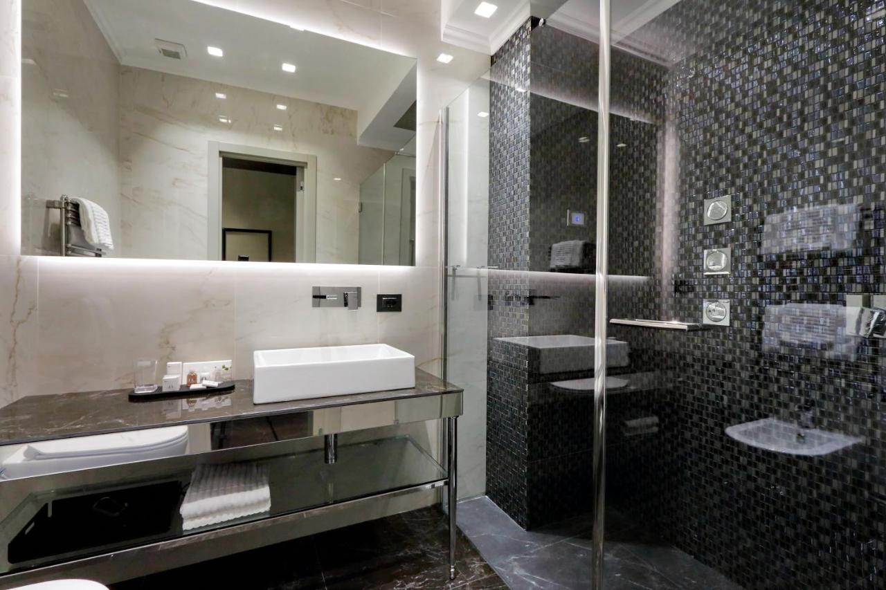 Bq House Colosseo Luxury Rooms Rome Bagian luar foto