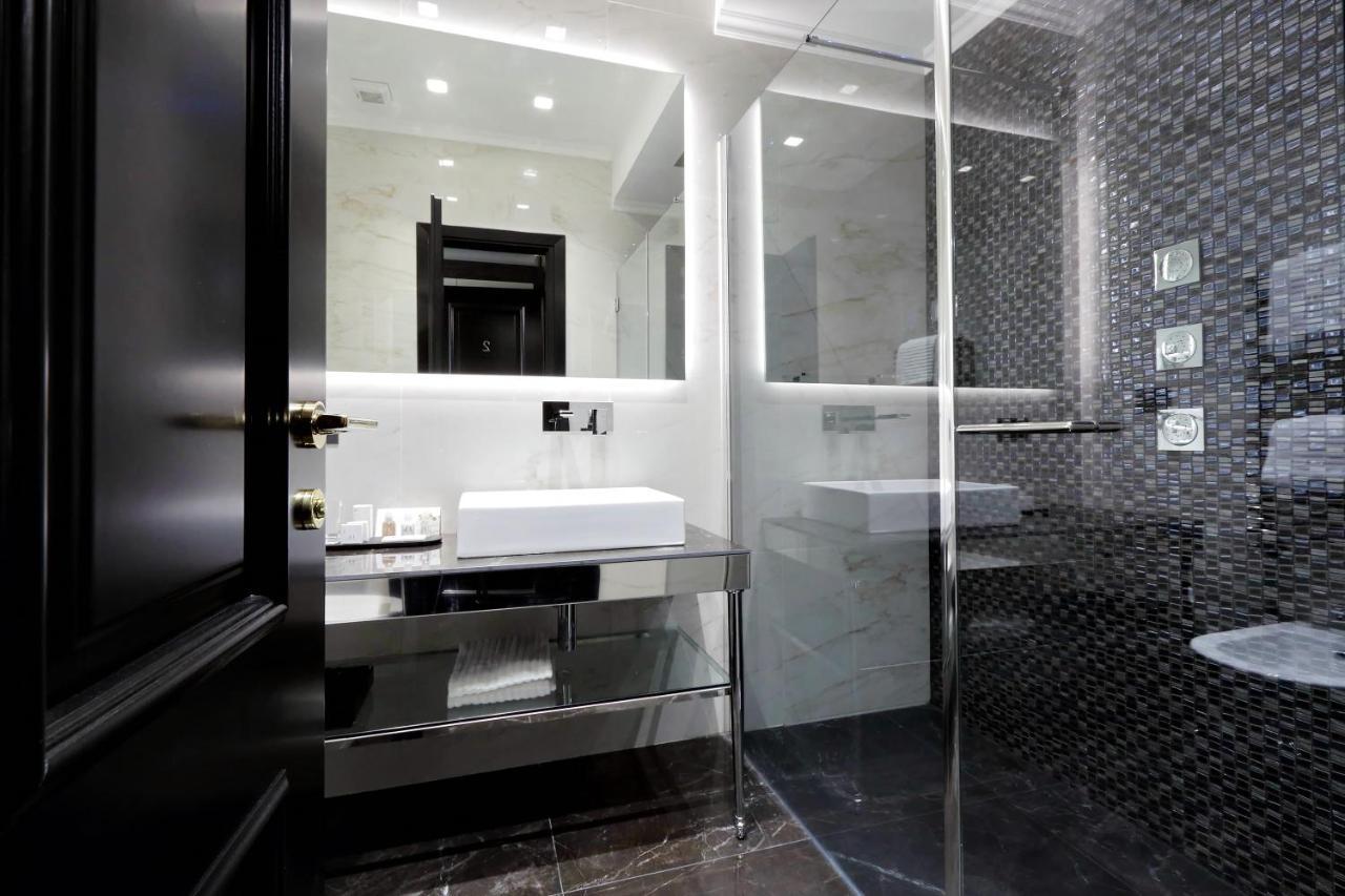 Bq House Colosseo Luxury Rooms Rome Bagian luar foto